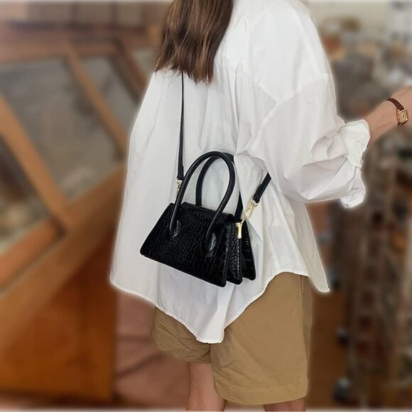 Small Crocodile Pattern Faux Leather Crossbody Handbag Women Girls - Picture 6 of 6